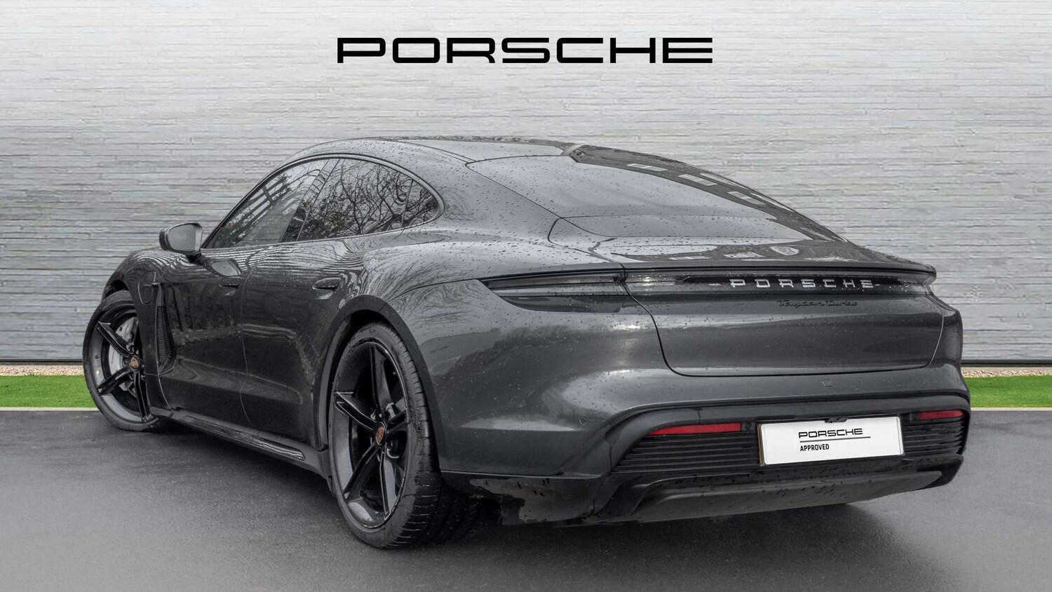 Used Porsche Taycan 2021 for sale - 76928942: Photo 4