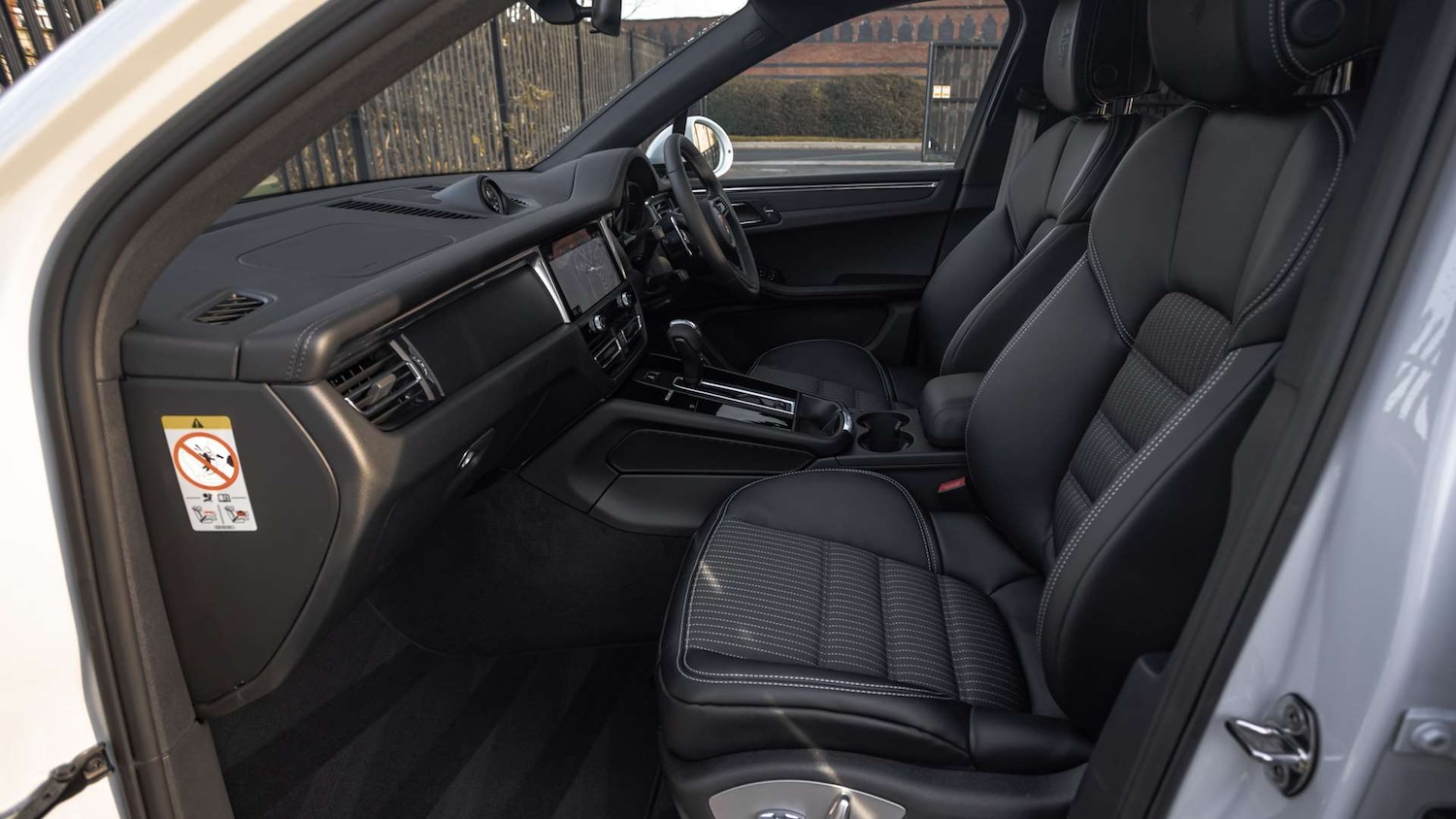 Used Porsche Macan 2025 for sale - 77147320: Photo 13