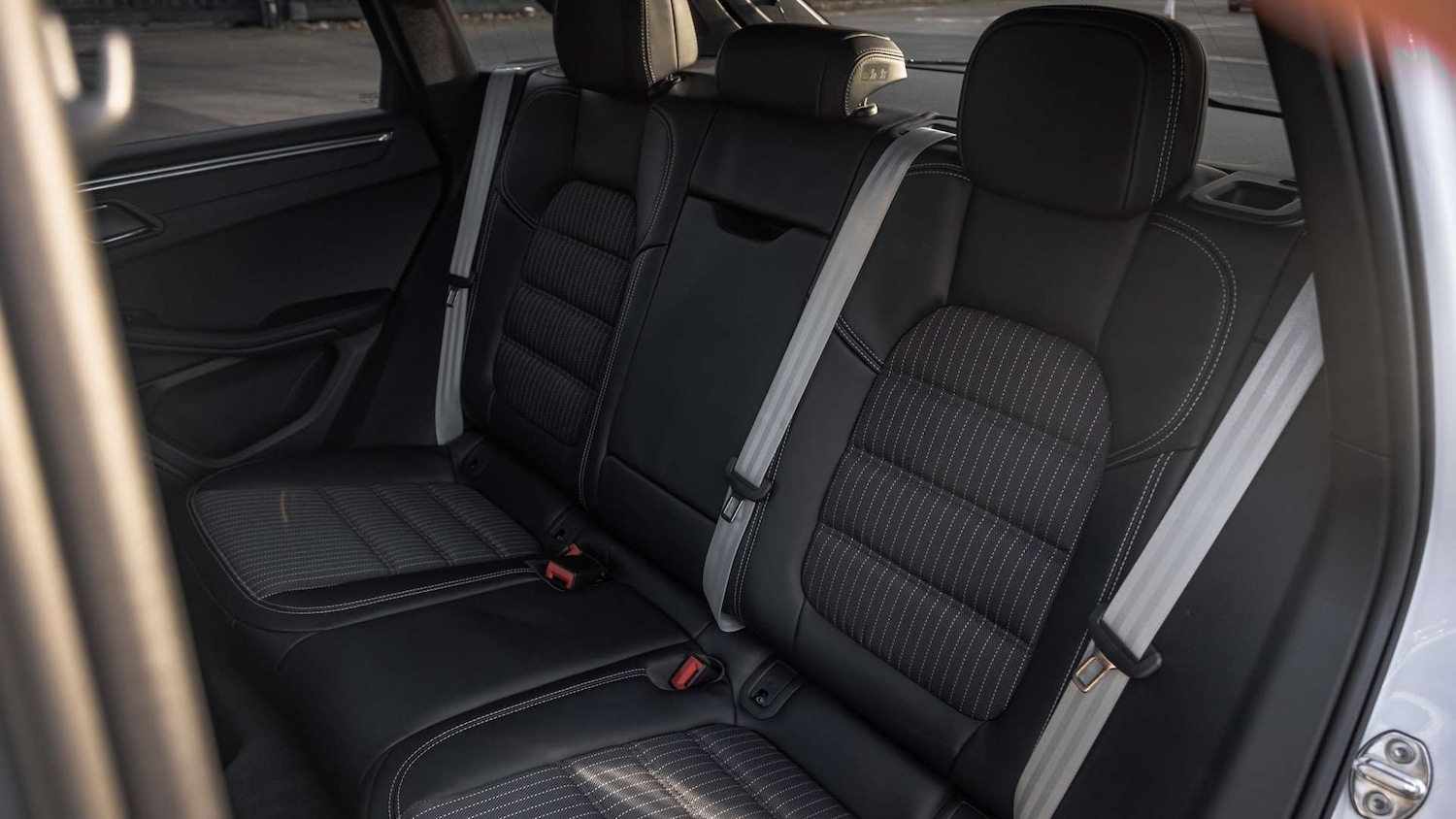 Used Porsche Macan 2025 for sale - 77147320: Photo 14