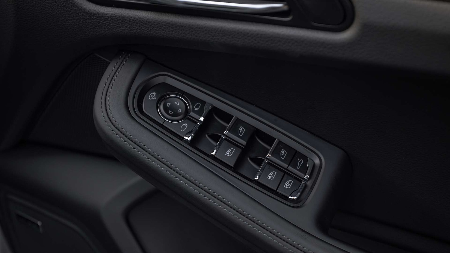 Used Porsche Macan 2025 for sale - 77147320: Photo 30