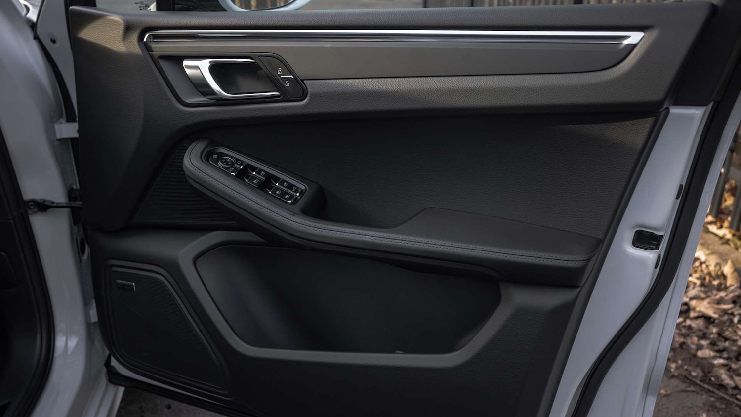 Used Porsche Macan 2025 for sale - 77147320: Photo 34