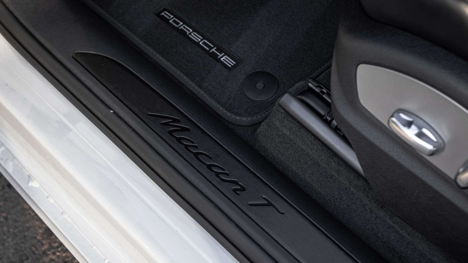 Used Porsche Macan 2025 for sale - 77147320: Photo 35