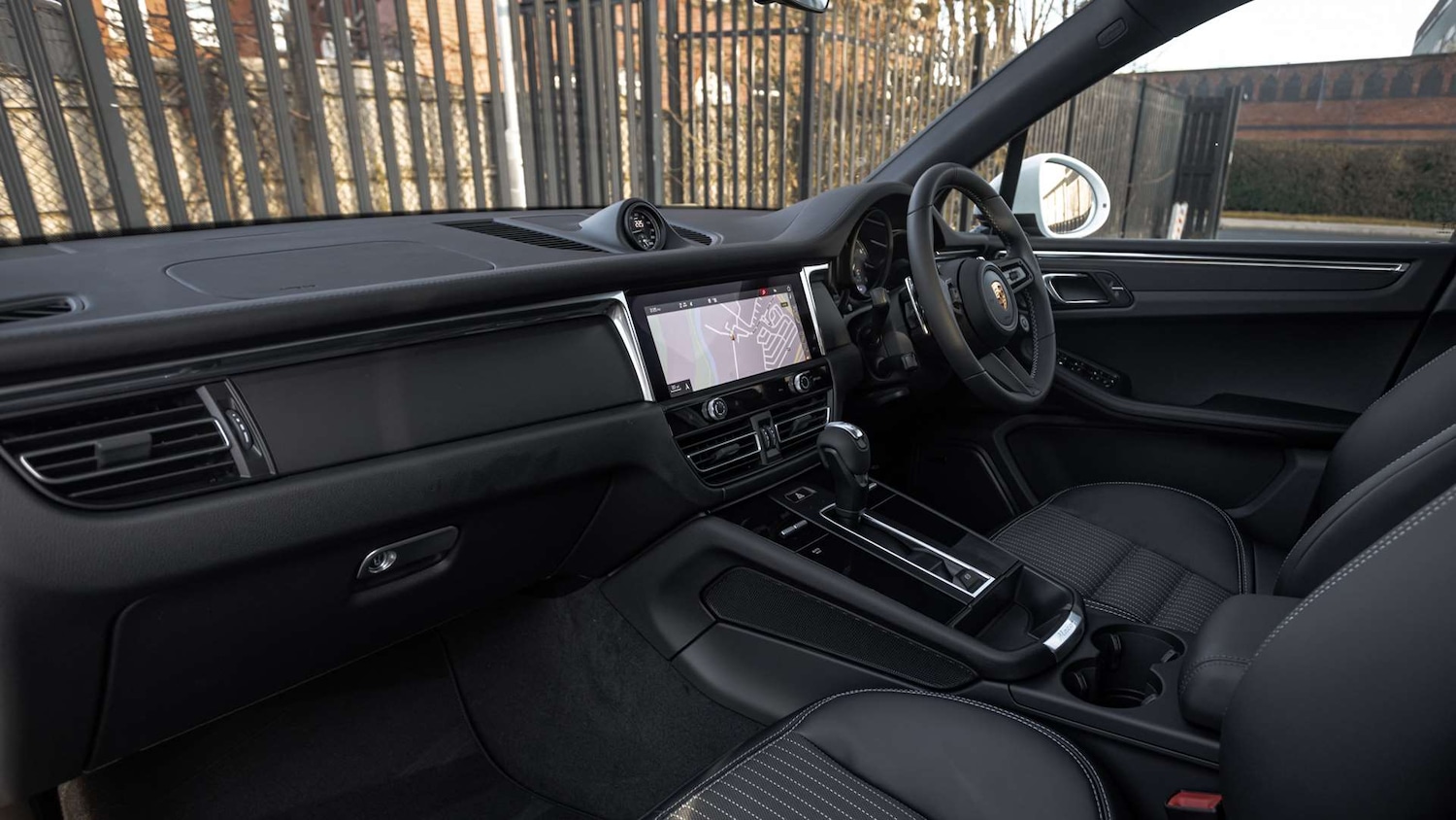 Used Porsche Macan 2025 for sale - 77147320: Photo 5