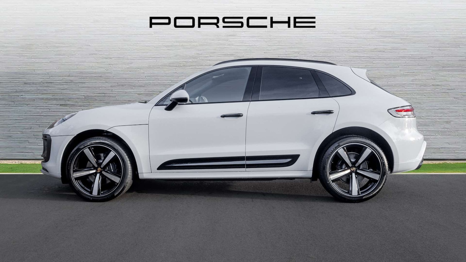 Used Porsche Macan 2025 for sale - 77147320: Photo 8