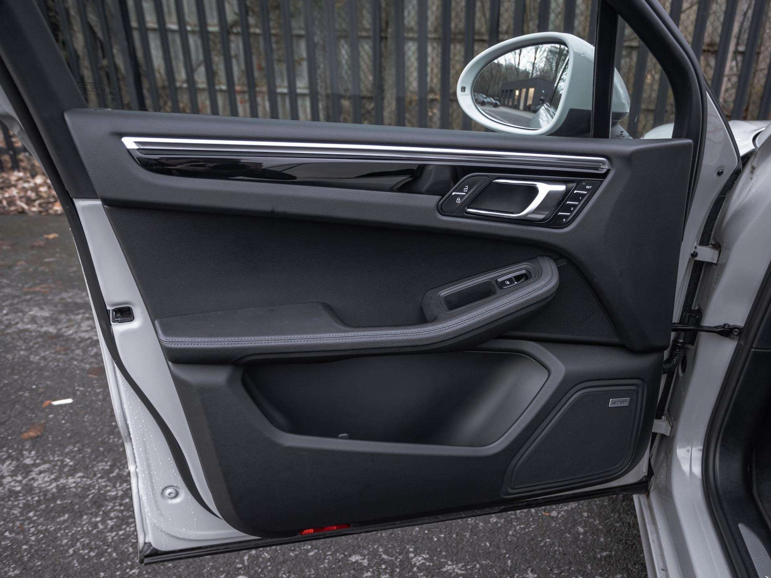 Used Porsche Macan 2021 for sale - 77044199: Photo 12