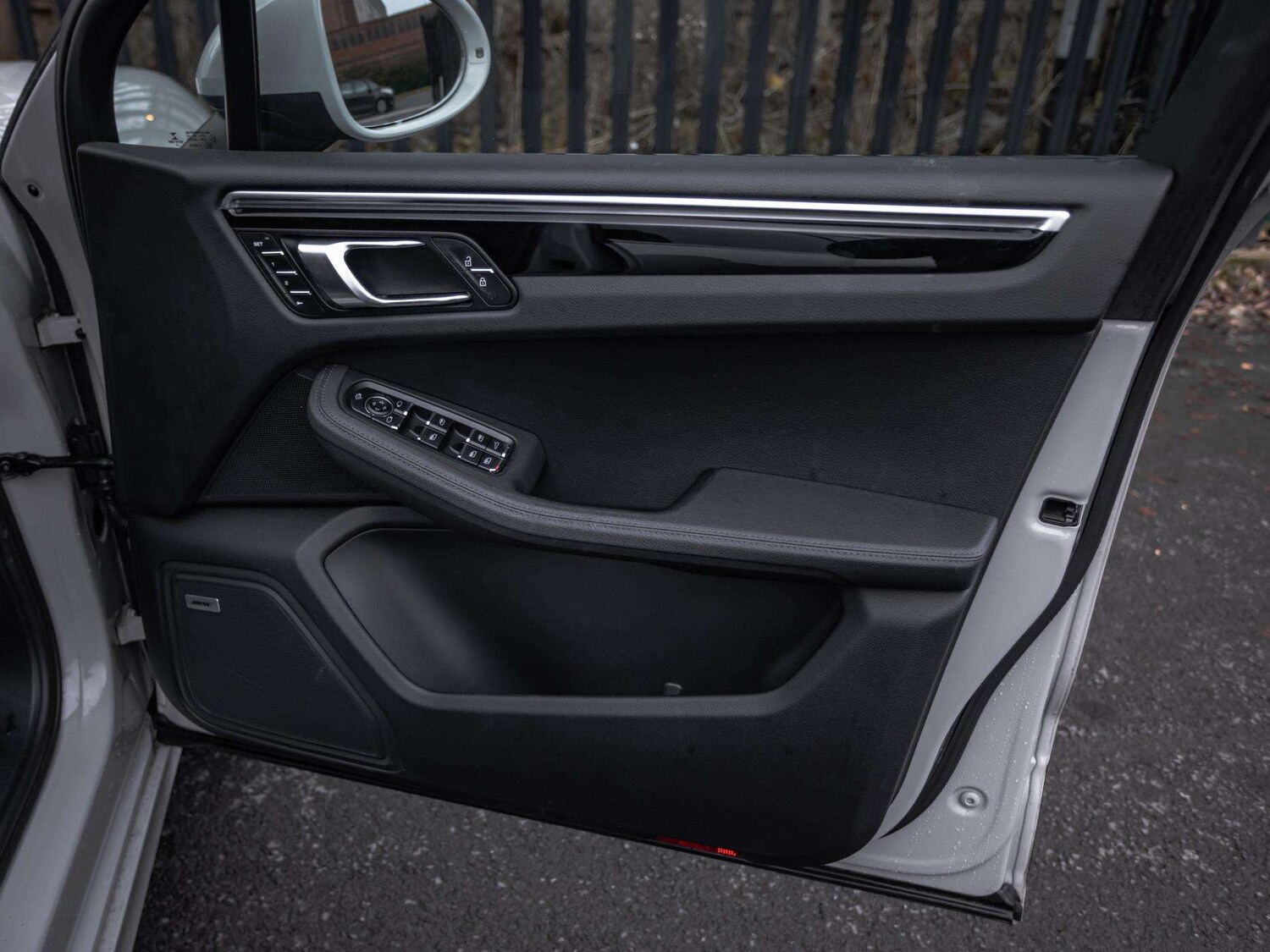 Used Porsche Macan 2021 for sale - 77044199: Photo 18