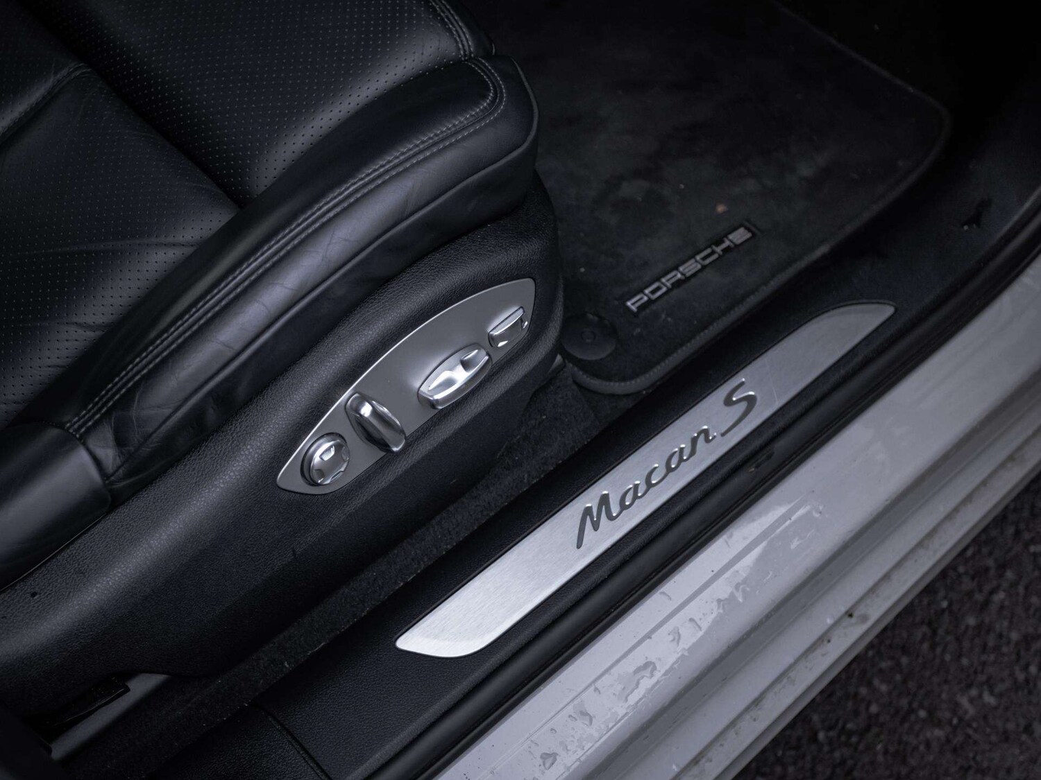 Used Porsche Macan 2021 for sale - 77044199: Photo 22