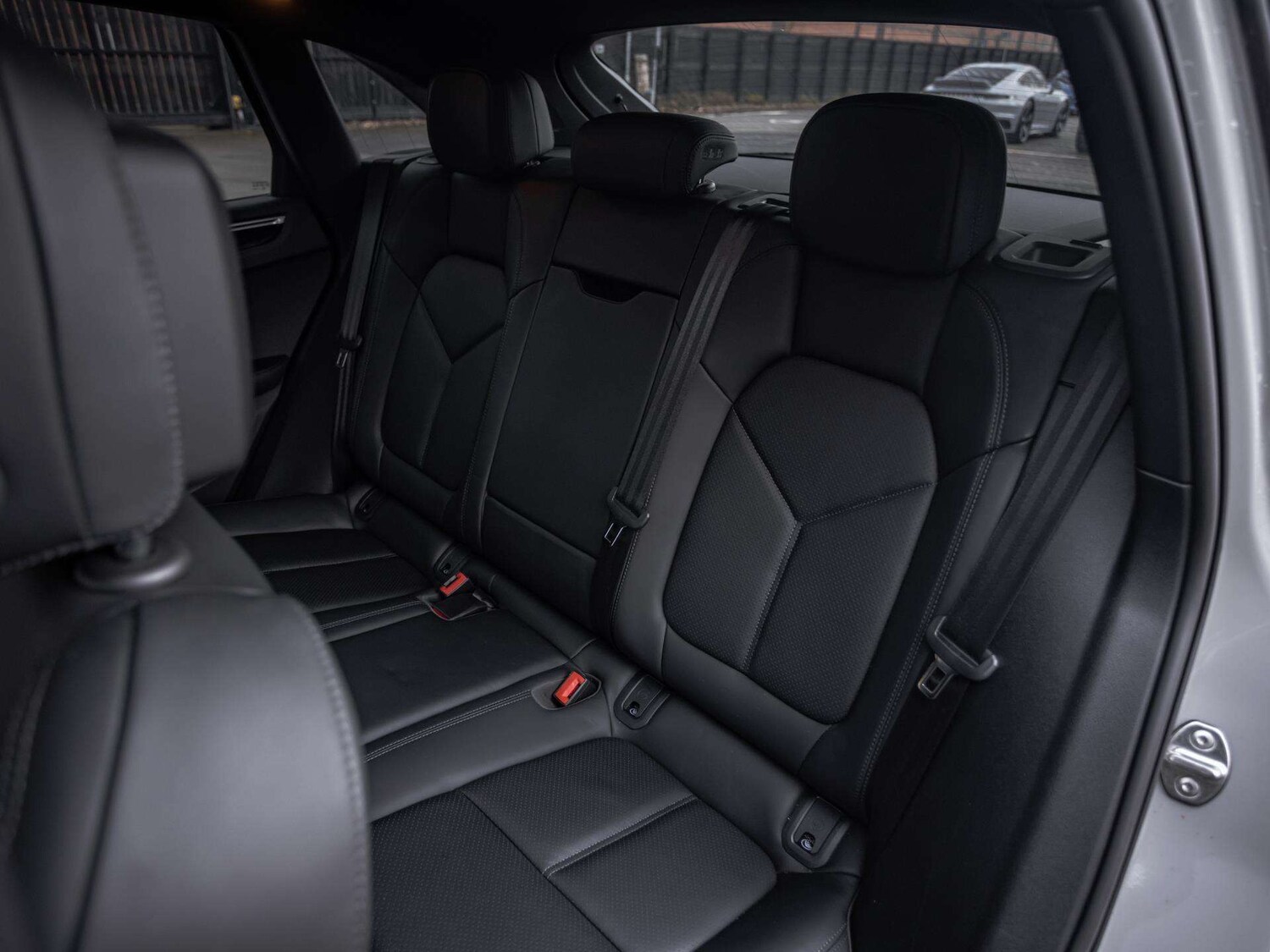 Used Porsche Macan 2021 for sale - 77044199: Photo 23