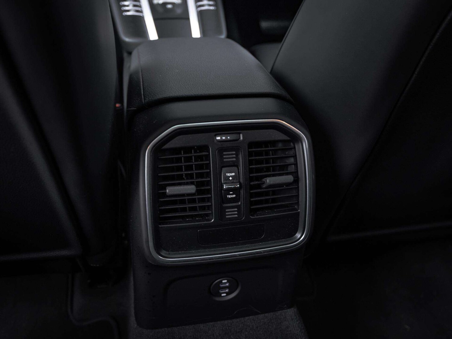 Used Porsche Macan 2021 for sale - 77044199: Photo 28