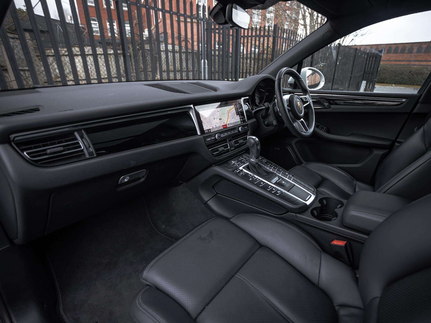 Used Porsche Macan 2021 for sale - 77044199: Photo 6