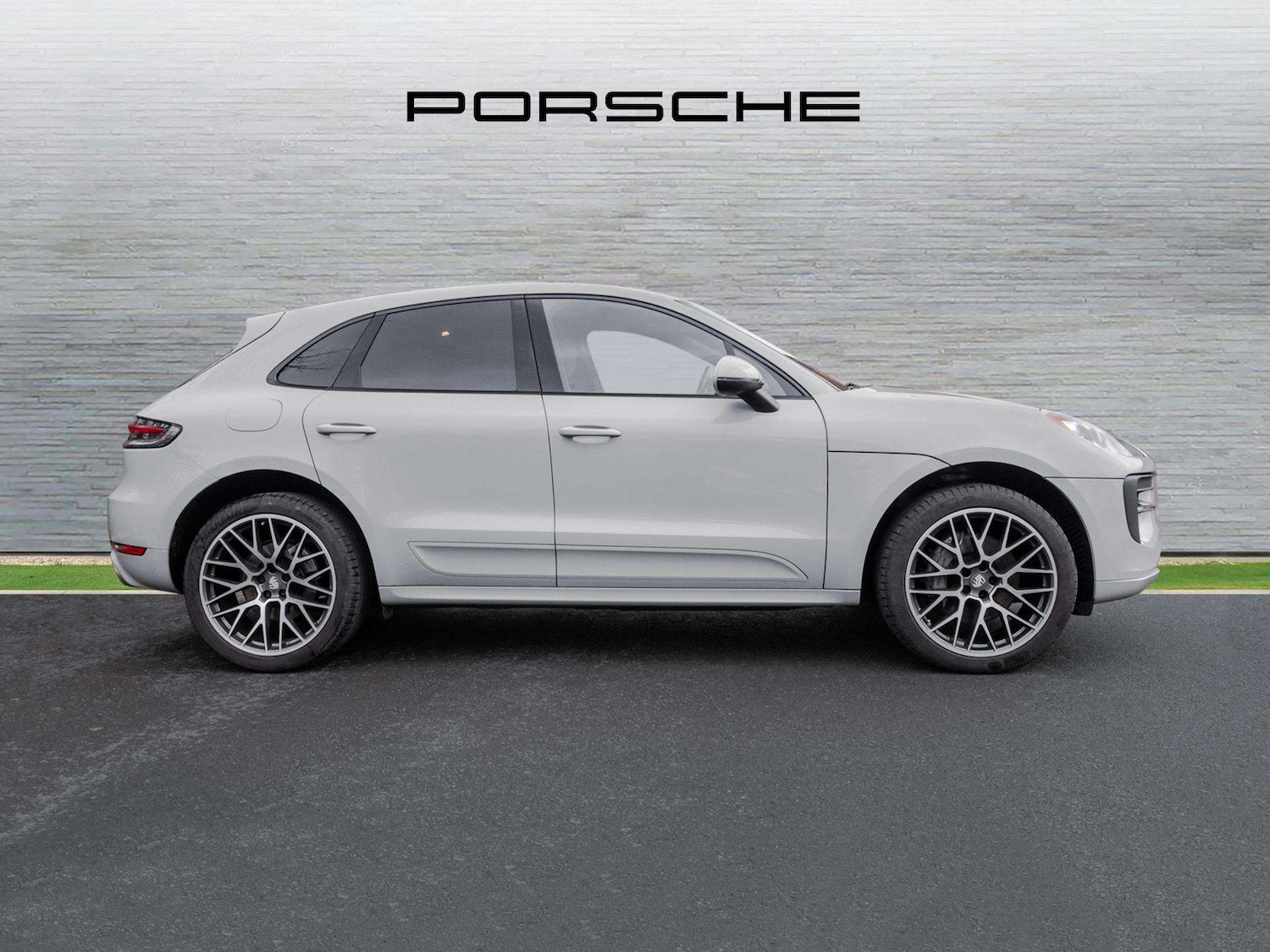 Used Porsche Macan 2021 for sale - 77044199: Photo 7
