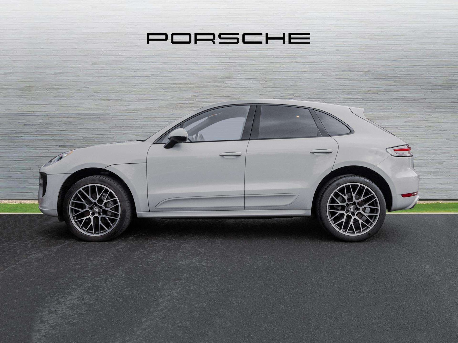 Used Porsche Macan 2021 for sale - 77044199: Photo 8