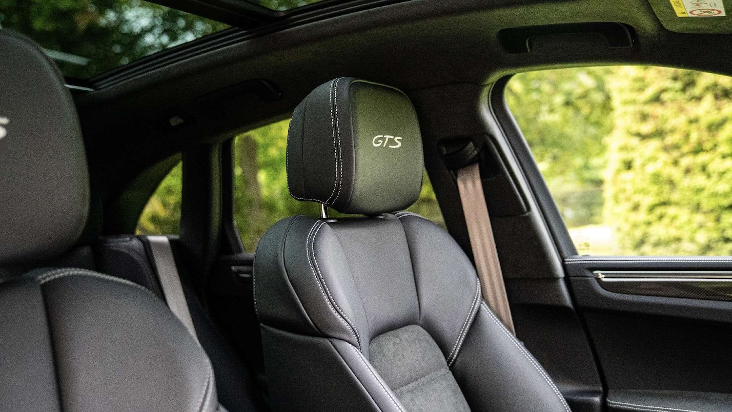 Used Porsche Macan 2025 for sale - 76156039: Photo 23