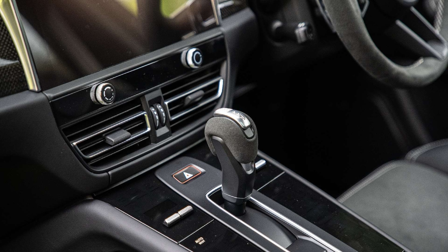Used Porsche Macan 2025 for sale - 76156039: Photo 5