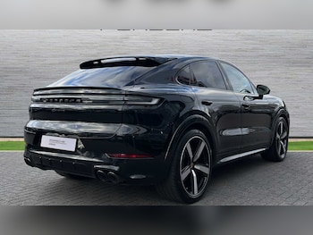 Used Porsche Cayenne 2024 for sale - 77270057: Photo
