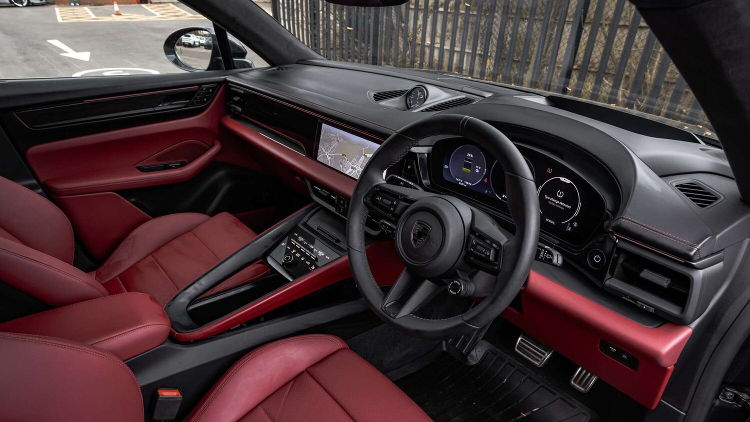 Used Porsche Macan 2025 for sale - 78173745: Photo 13