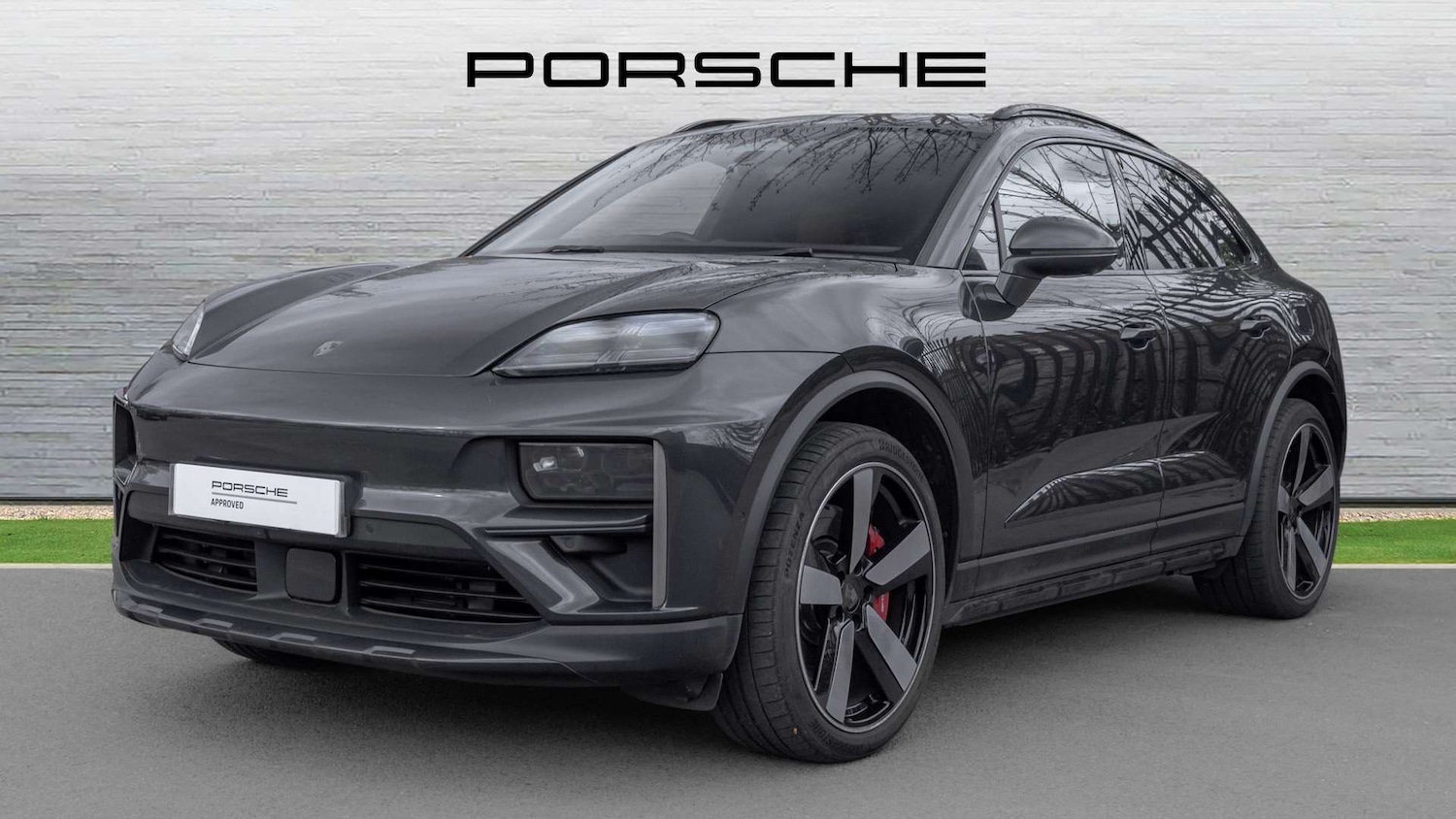 Used Porsche Macan 2025 for sale - 78173745: Photo 2
