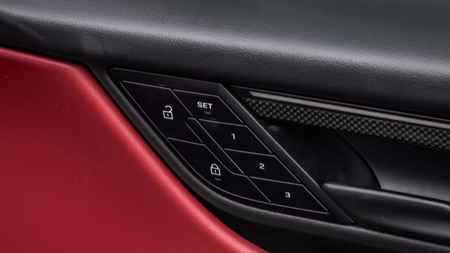 Used Porsche Macan 2025 for sale - 78173745: Photo 24