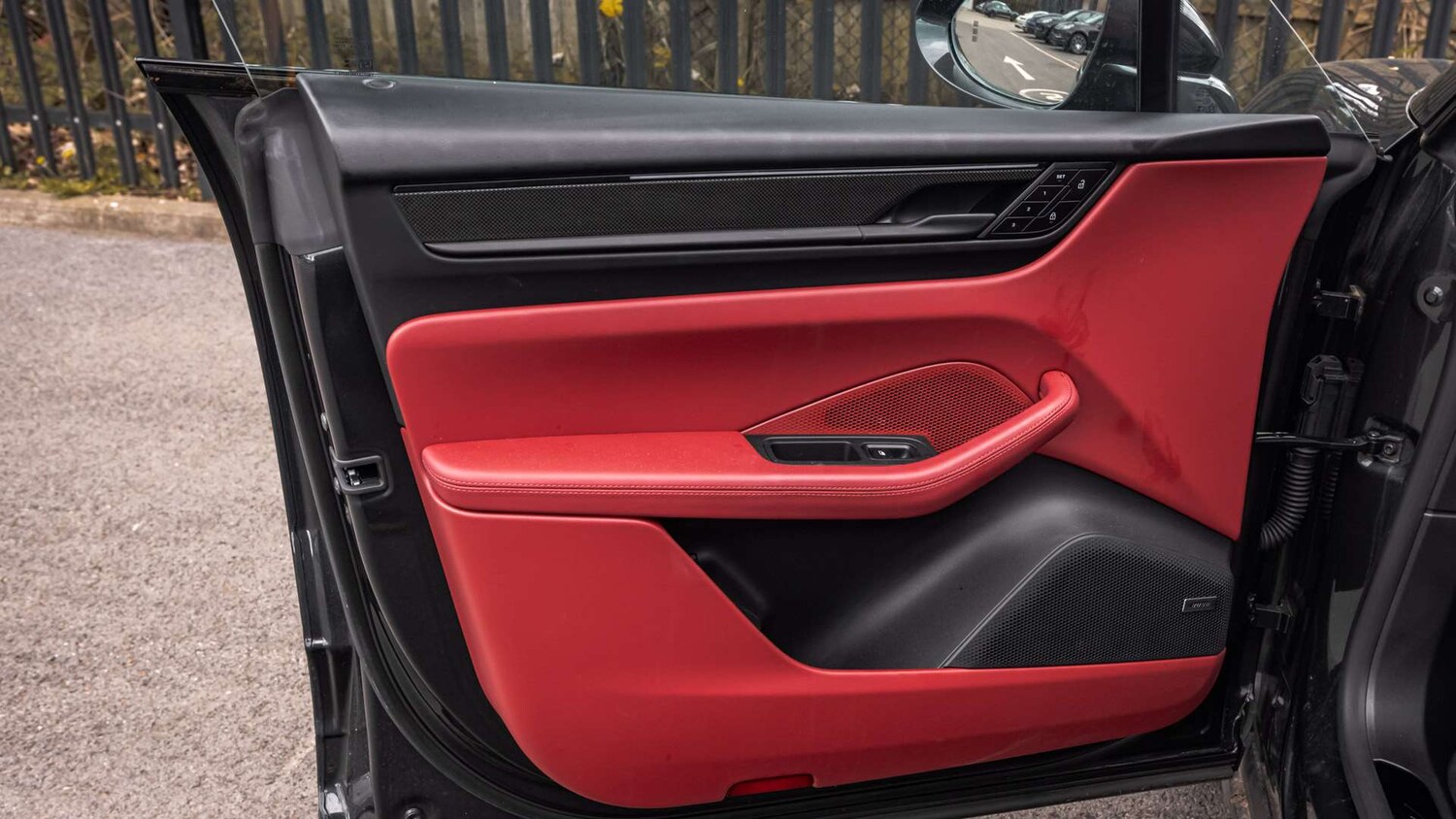 Used Porsche Macan 2025 for sale - 78173745: Photo 30