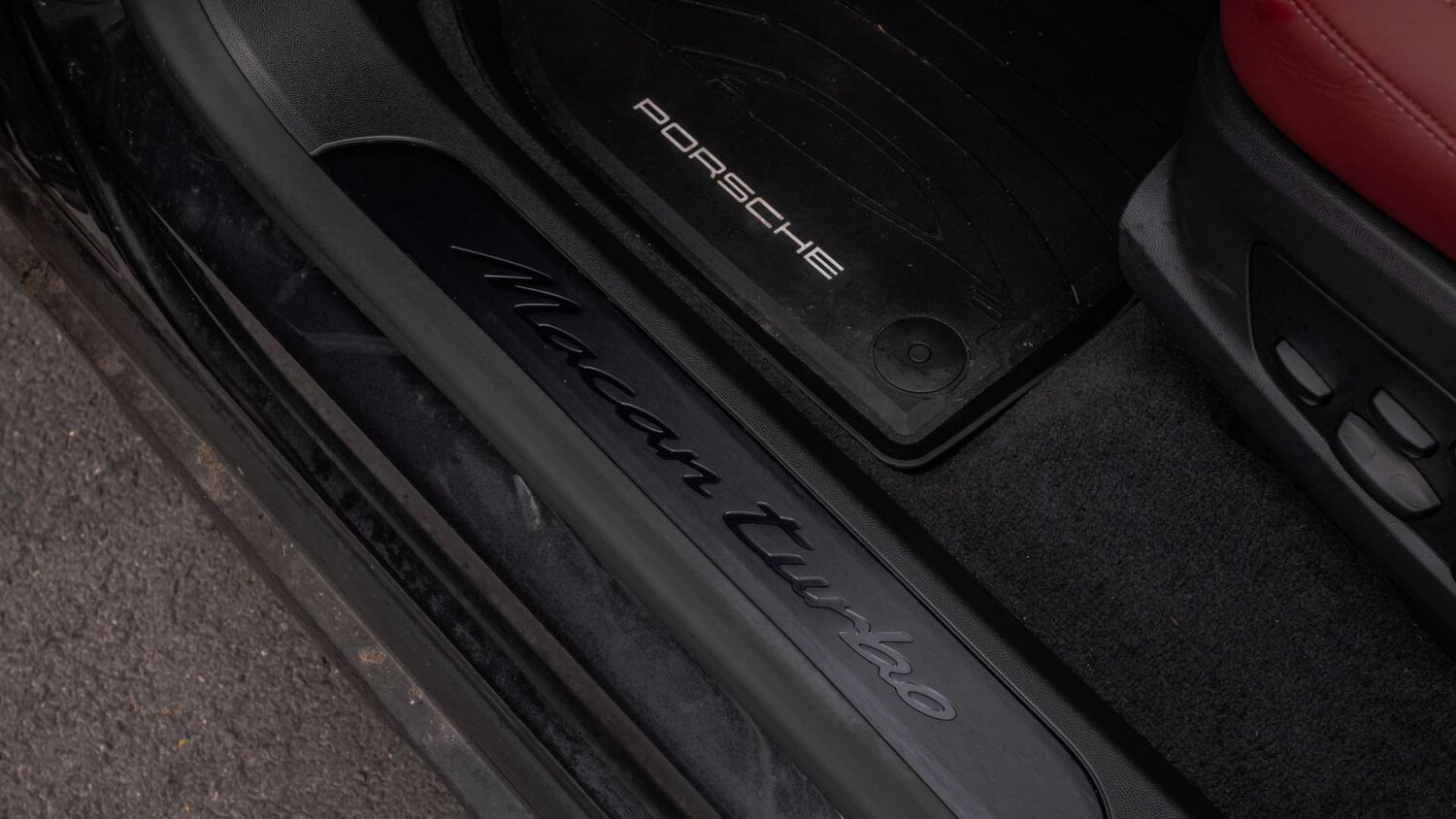 Used Porsche Macan 2025 for sale - 78173745: Photo 31