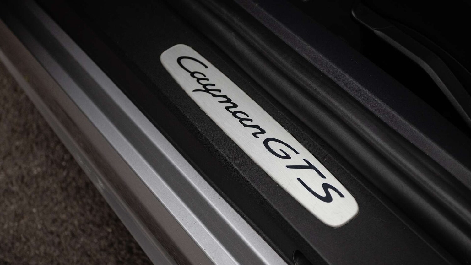 Used Porsche Cayman 2021 for sale - 78118723: Photo 26