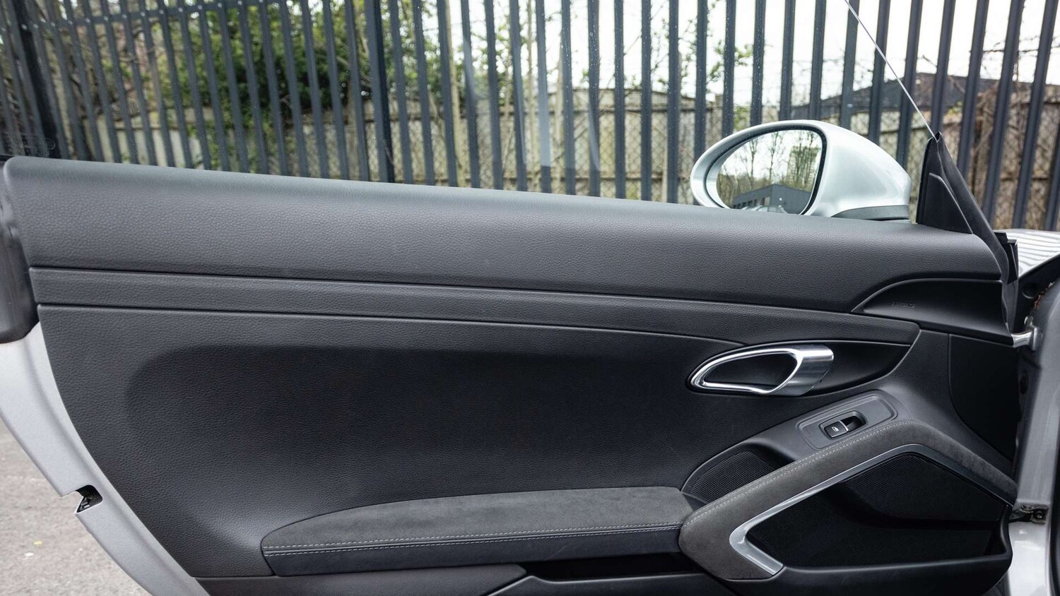 Used Porsche Cayman 2021 for sale - 78118723: Photo 31