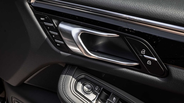 Used Porsche Macan 2025 for sale - 75218257: Photo 28