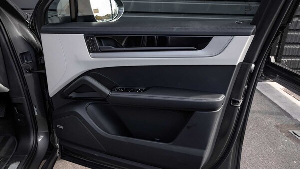 Used Porsche Cayenne 2024 for sale - 75818078: Photo 33
