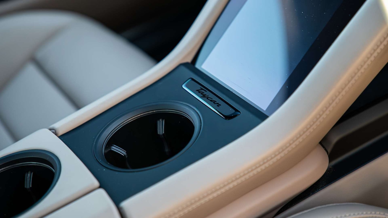 Used Porsche Taycan 2023 for sale - 77147227: Photo 12