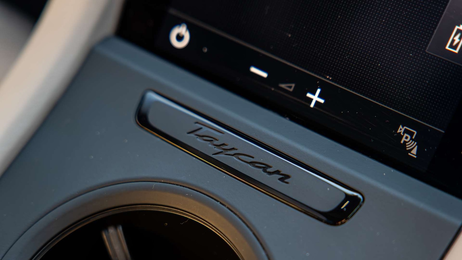 Used Porsche Taycan 2023 for sale - 77147227: Photo 18