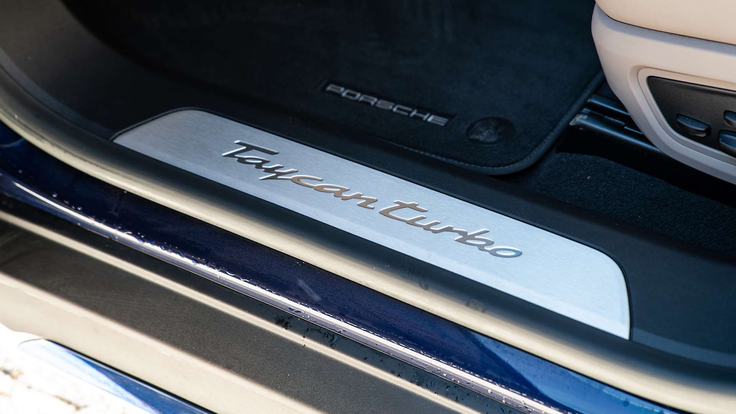 Used Porsche Taycan 2023 for sale - 77147227: Photo 22