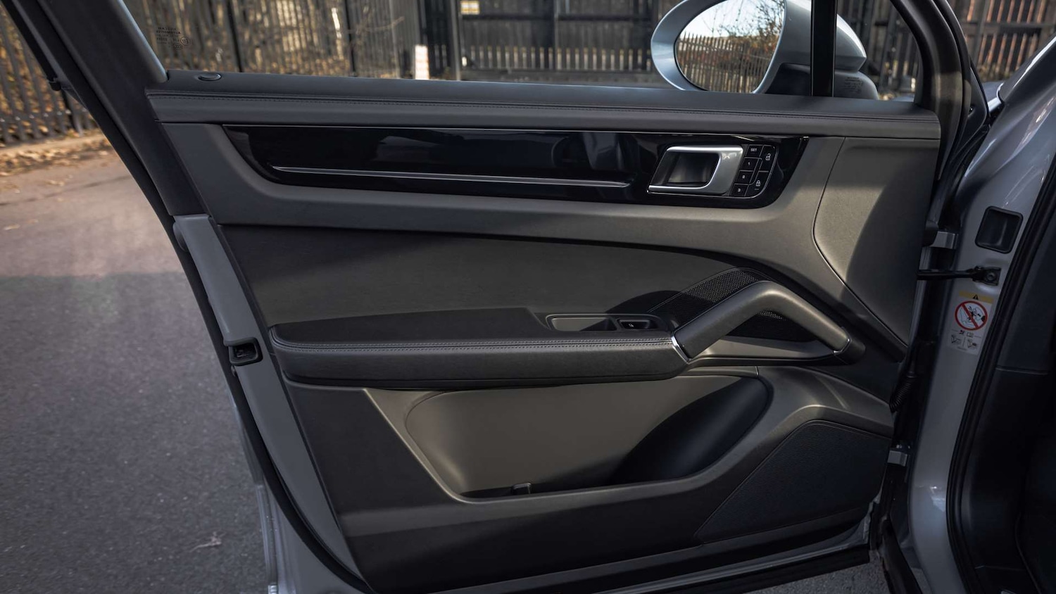 Used Porsche Cayenne 2019 for sale - 76636748: Photo 32