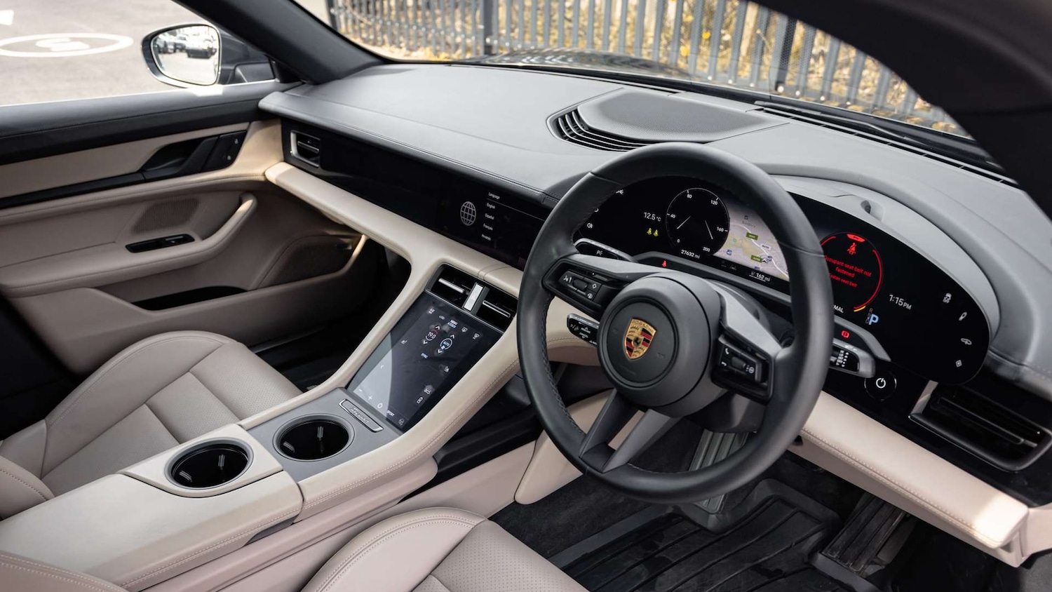 Used Porsche Taycan 2022 for sale - 78010504: Photo 11