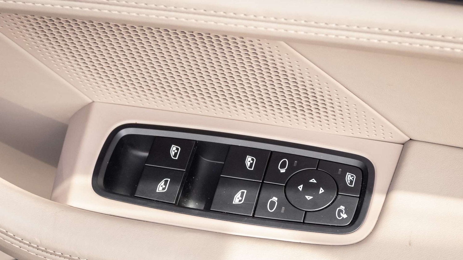 Used Porsche Taycan 2022 for sale - 78010504: Photo 26