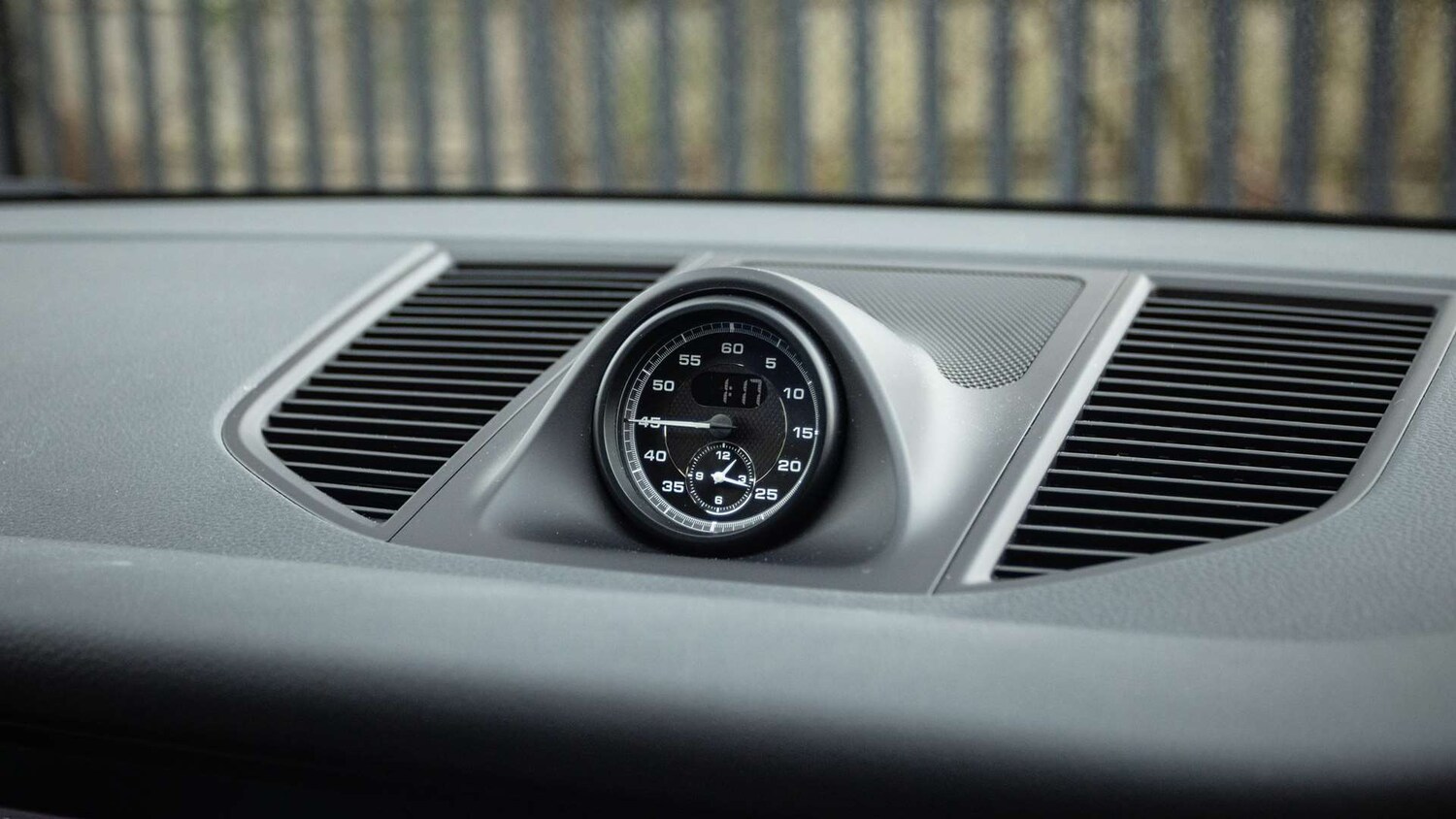 Used Porsche Macan 2023 for sale - 77158508: Photo 19