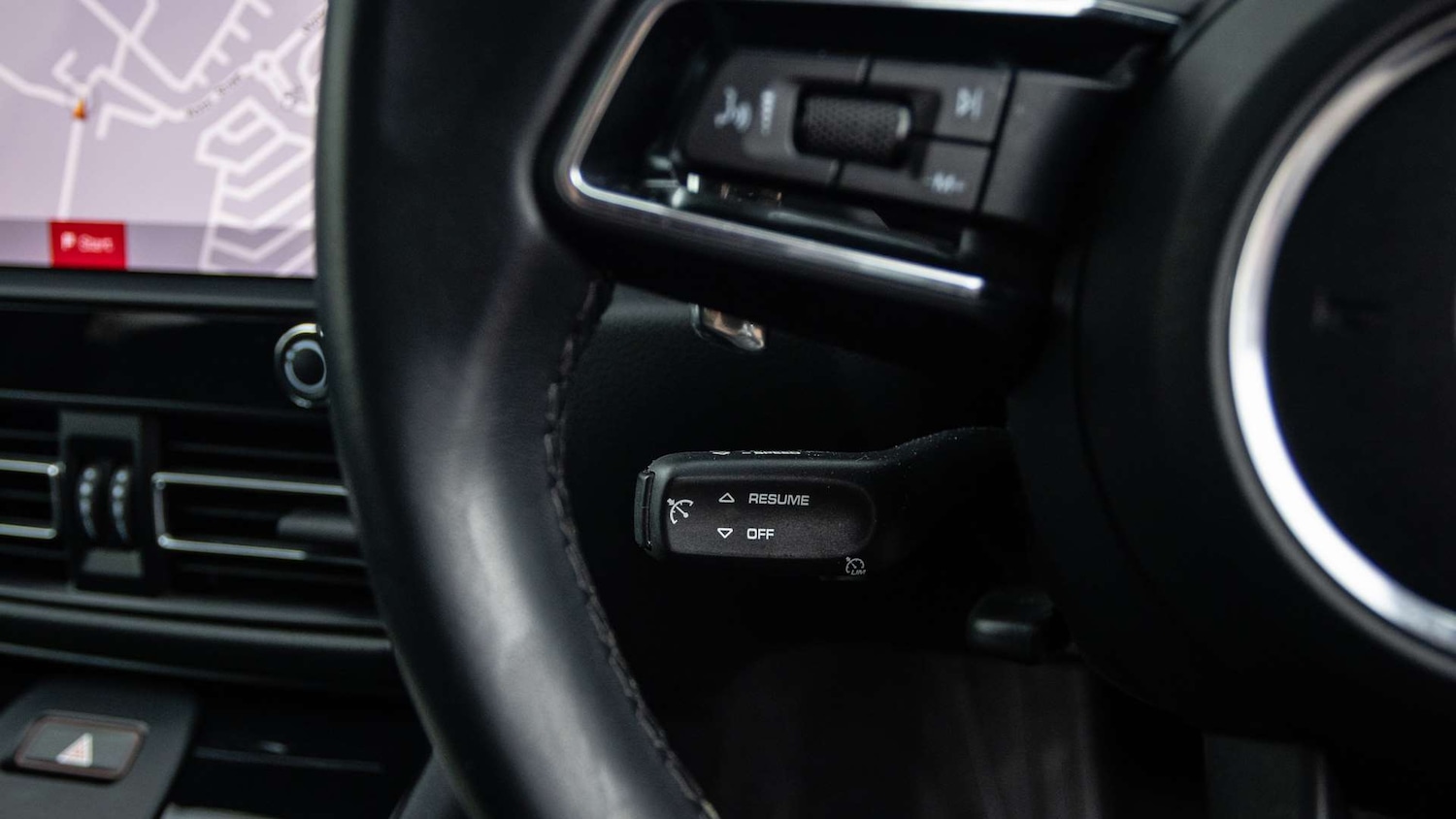 Used Porsche Macan 2023 for sale - 77158508: Photo 22