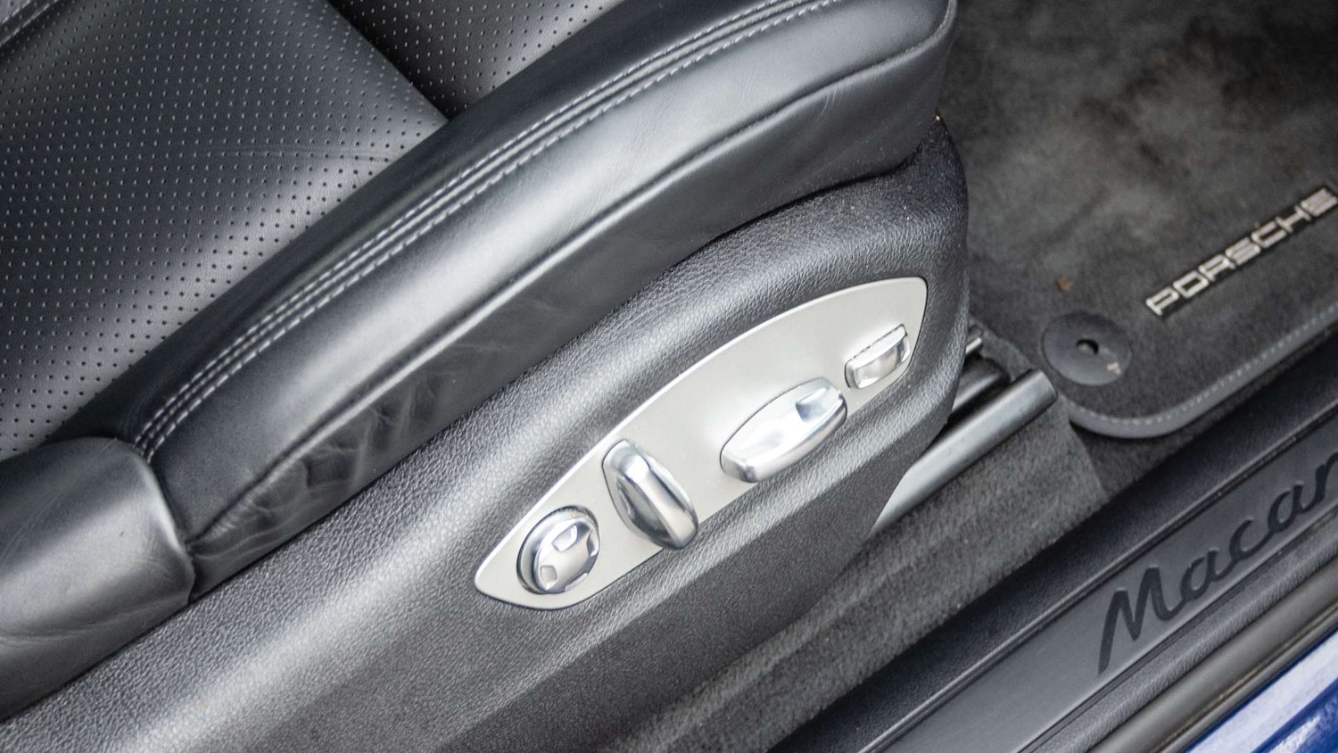 Used Porsche Macan 2023 for sale - 77158508: Photo 31