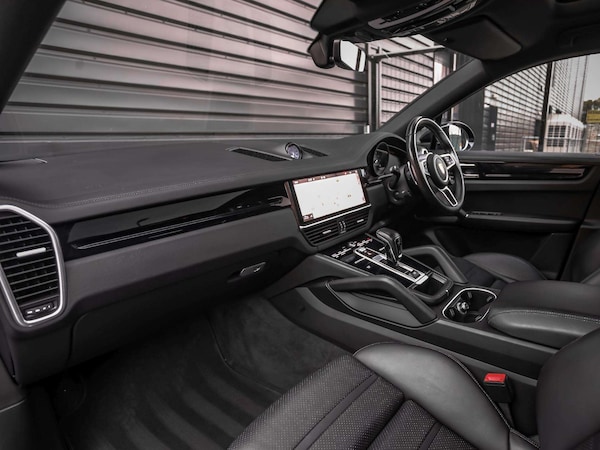 Used Porsche Cayenne 2021 for sale - 76329308: Photo 5