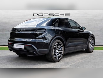 Used Porsche Macan 2025 for sale - 75217519: Photo