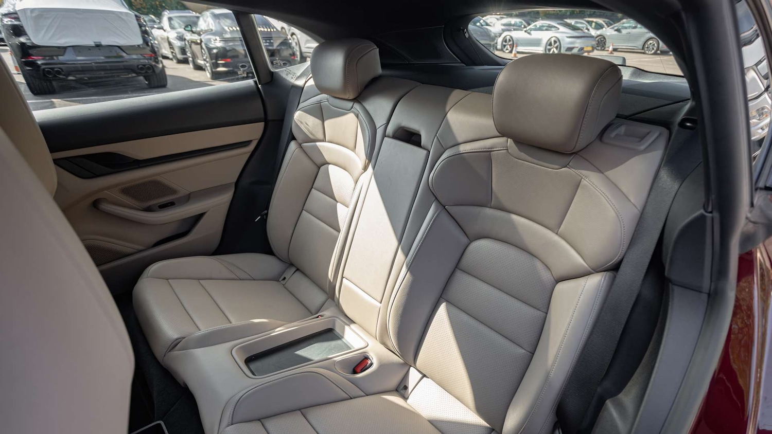 Used Porsche Taycan 2022 for sale - 76113379: Photo 13