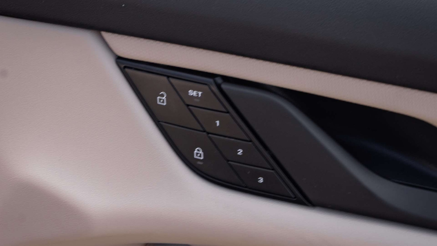 Used Porsche Taycan 2022 for sale - 76113379: Photo 16