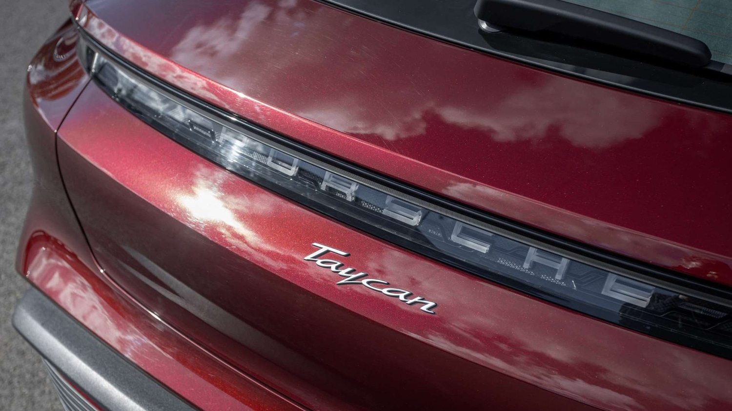 Used Porsche Taycan 2022 for sale - 76113379: Photo 24