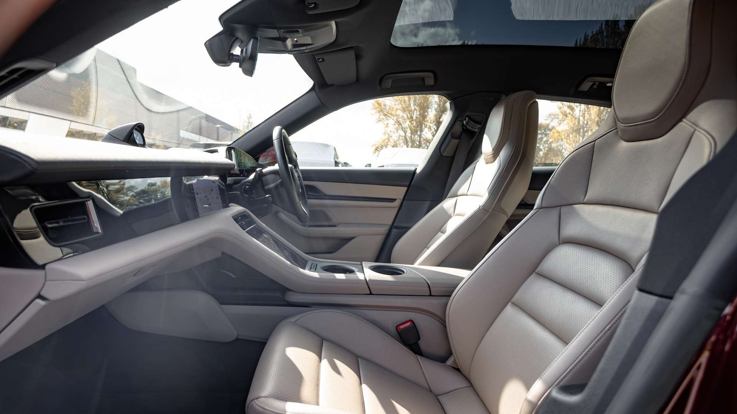 Used Porsche Taycan 2022 for sale - 76113379: Photo 5