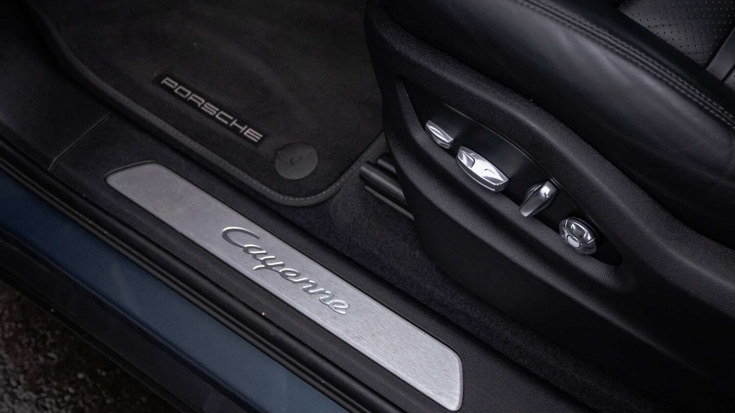 Used Porsche Cayenne for sale - 77661112: Photo 18