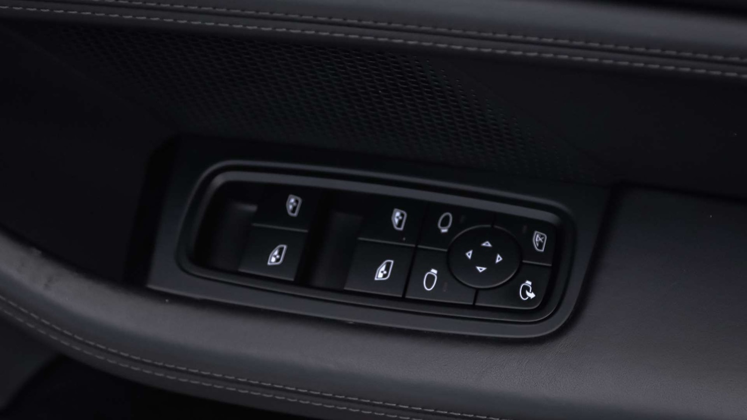 Used Porsche Taycan 2023 for sale - 76501886: Photo 23