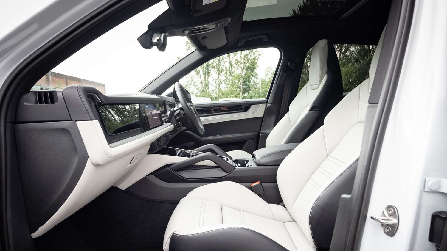 Used Porsche Cayenne 2024 for sale - 77373800: Photo 14