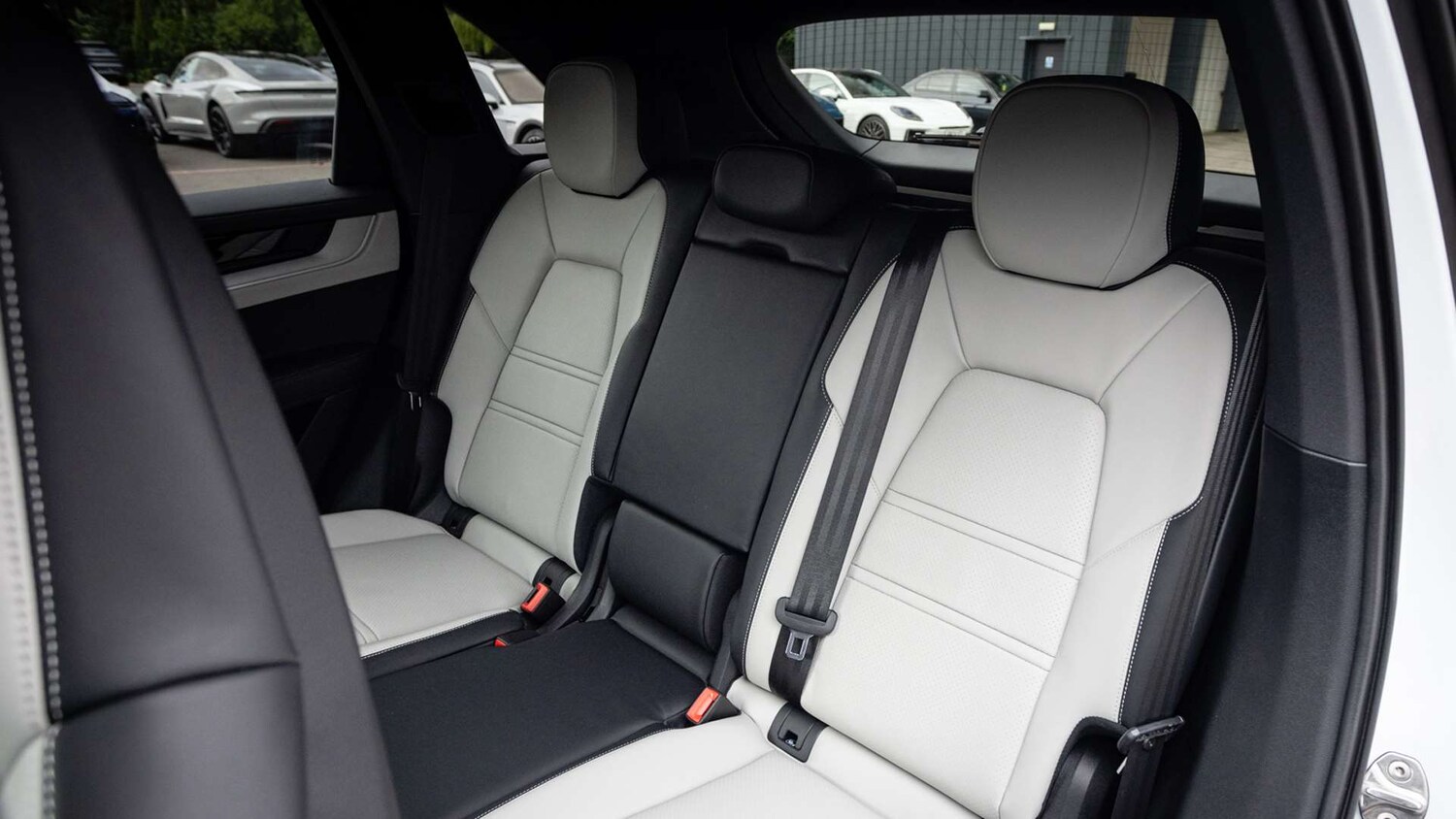 Used Porsche Cayenne 2024 for sale - 77373800: Photo 15