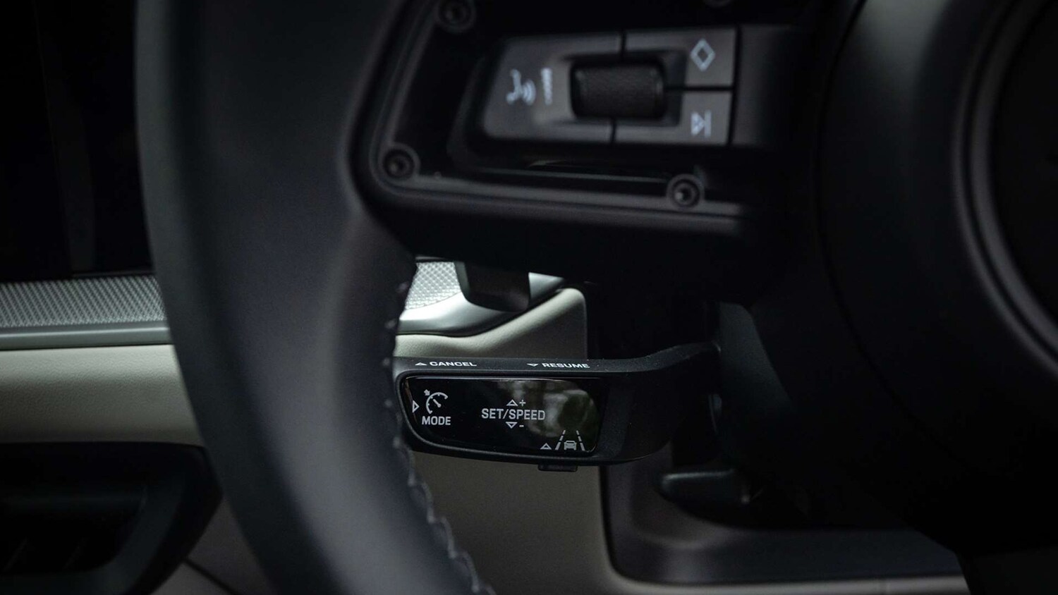 Used Porsche Cayenne 2024 for sale - 77373800: Photo 22