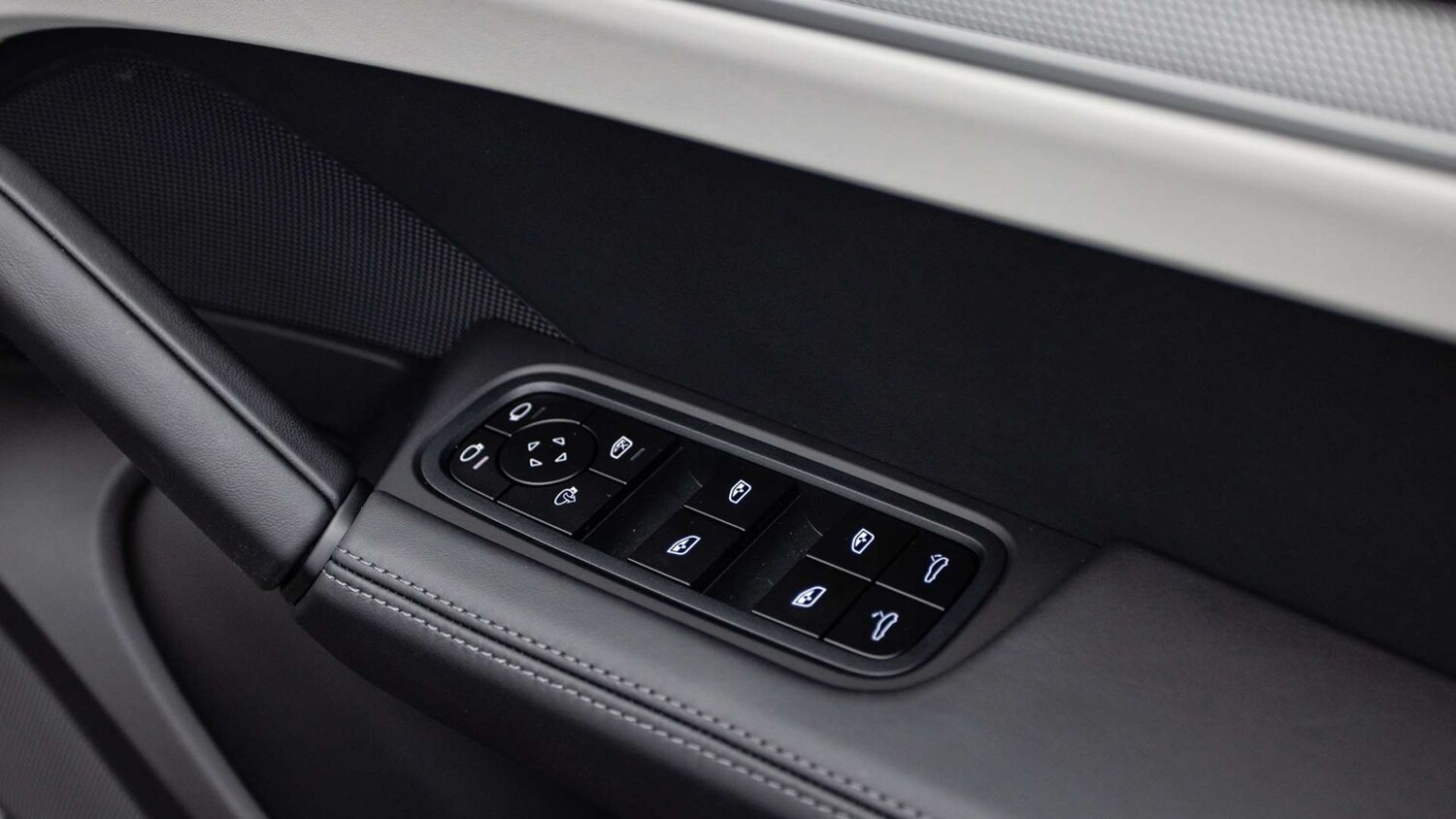 Used Porsche Cayenne 2024 for sale - 77373800: Photo 25