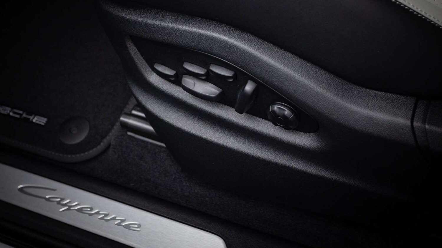 Used Porsche Cayenne 2024 for sale - 77373800: Photo 27
